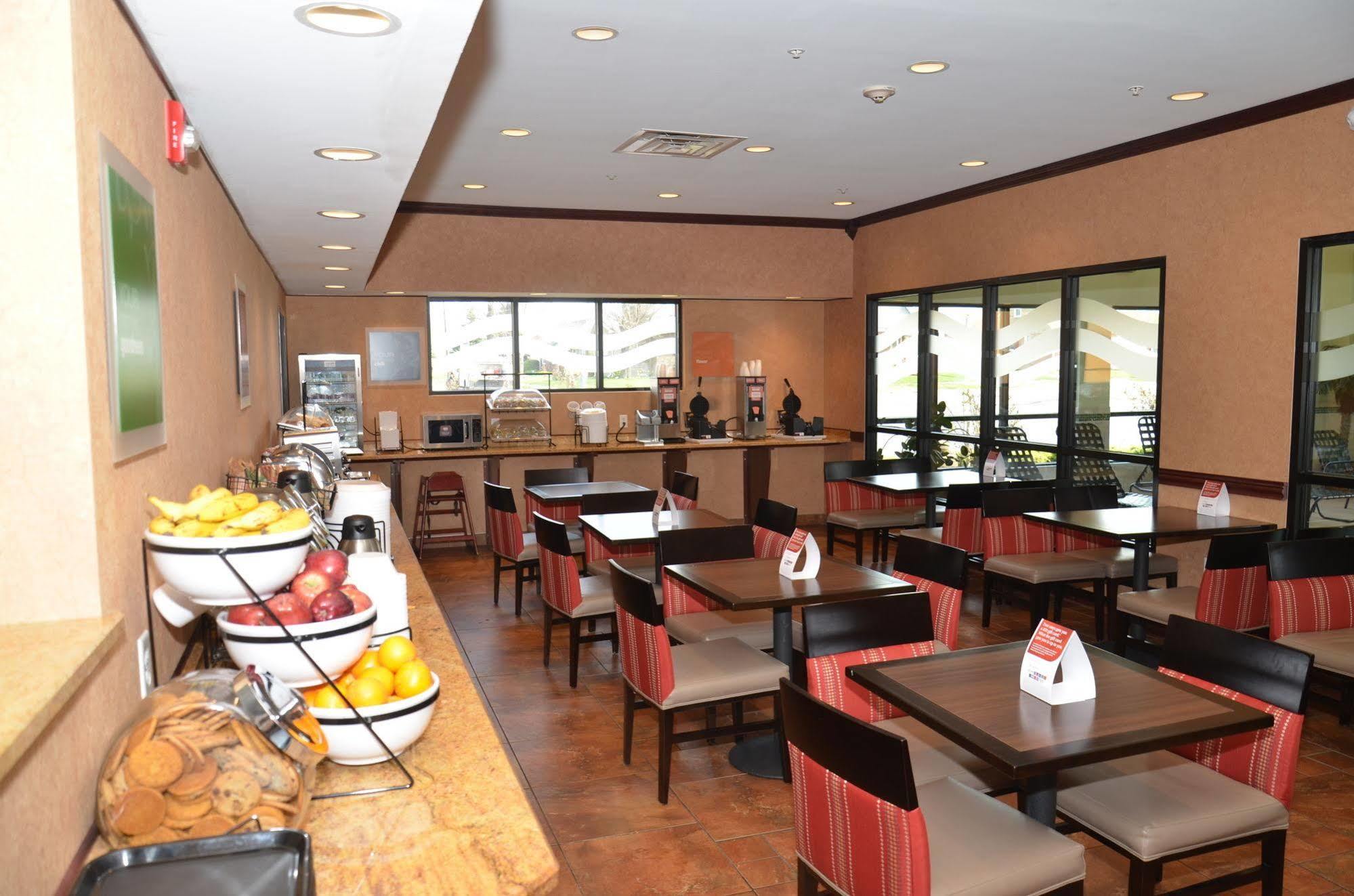 Quality Inn Near Walden Galleria Mall Cheektowaga Εξωτερικό φωτογραφία